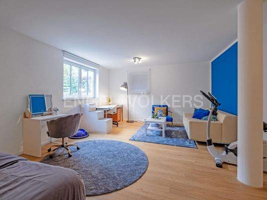 Wohnzimmer im Souterrain UG