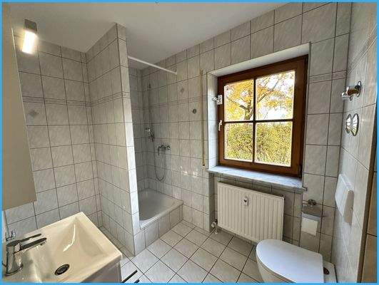 Bad mit Tageslichtfenster