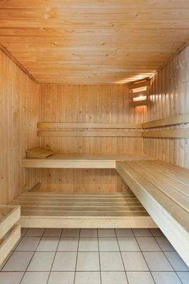 Luxus Badezimmer Villa Cape Helius Badewanne Dusche Yachthafen Blick Hellevoetsluis01