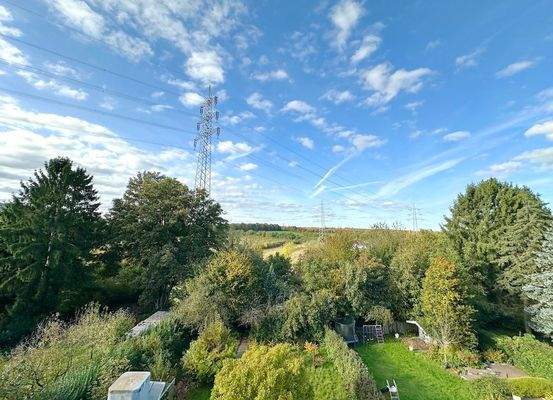 Mit Fernblick in's Grüne.