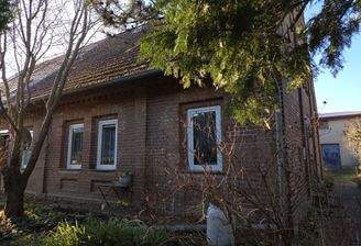 Haus Strassenansicht