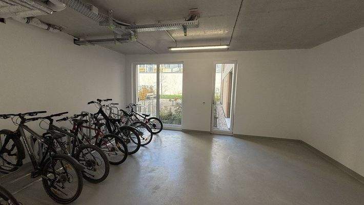 Fahrradraum im EG
