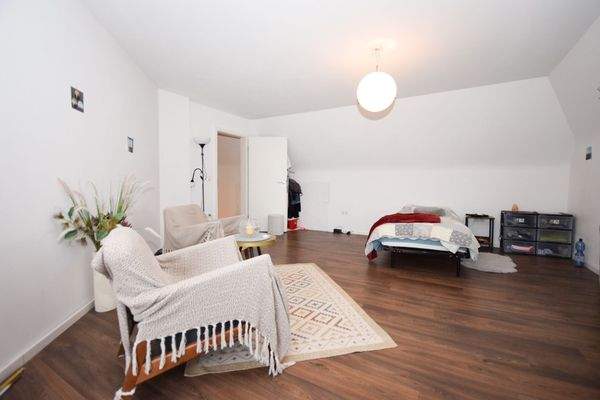 Schlafzimmer Blick zum Flur