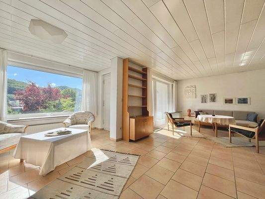 EG, Wohnen, mit Balkon