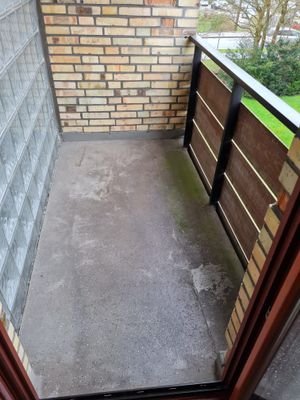 Balkon - Zugang vom kleinen Zimmer.jpg