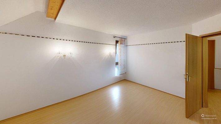 Schlossweg-5-Bedroom-Defurnished