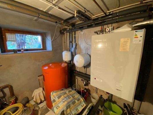 Heizungsanlage mit Warmwasserspeicher