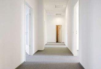 Komplettes Büro bestehend aus 8 Zimmern