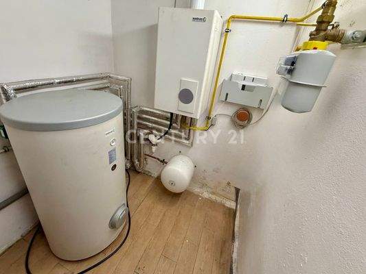 Gas - Brennwerttherme BJ 2013