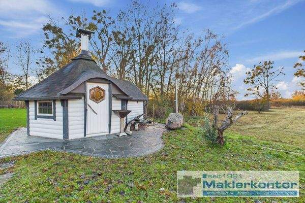 Finnische Kota mit Sauna und Grill