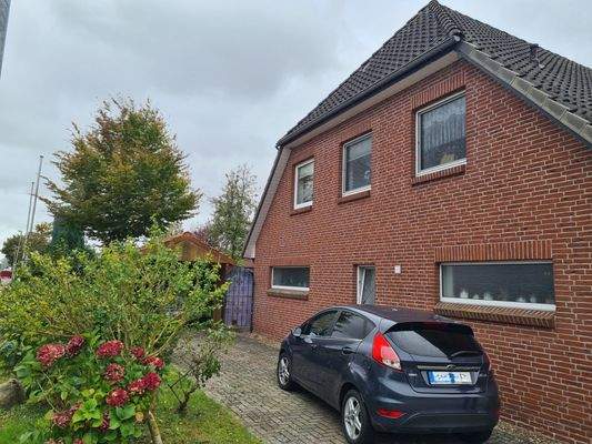 Haus Seitenansicht.jpg