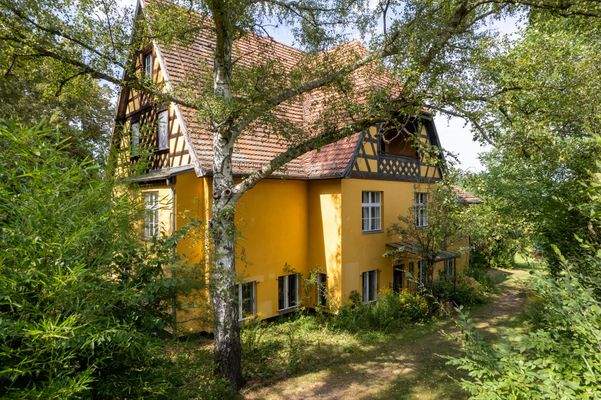 Detached villa - historic weekend home