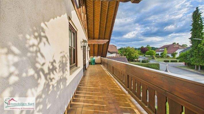  überdachter Balkon Westseite