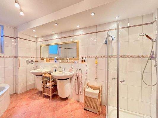 Badezimmer|Souterrain