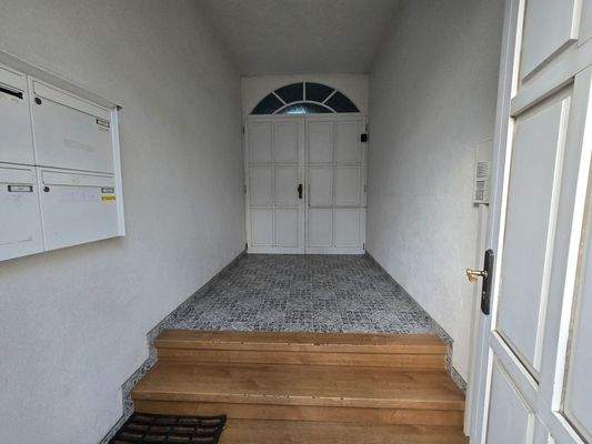 Ansicht Hauseingang Bereich Briefkästen