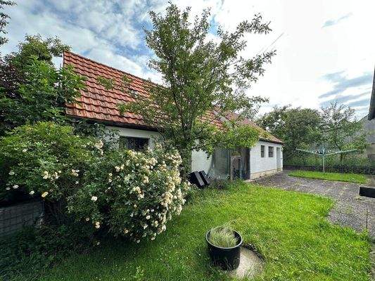 Garage mit Werkstatt.jpg