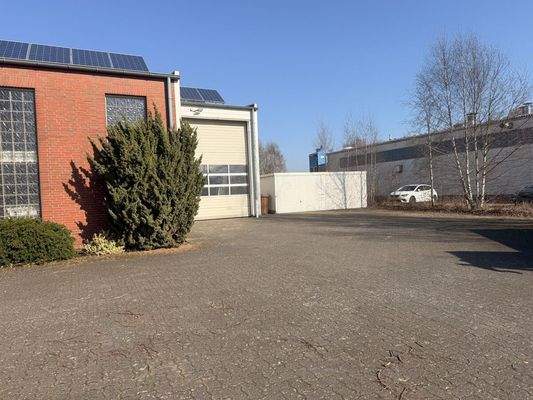 Blick auf die Garagen