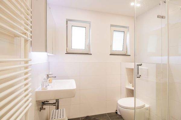 Erdgeschoss: Badezimmer