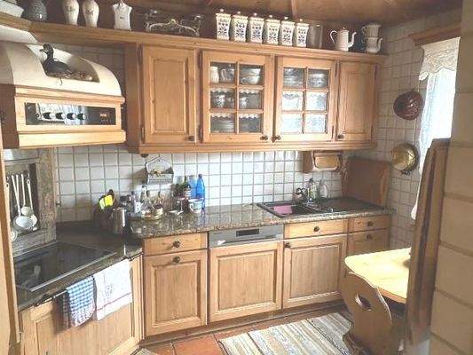 Holzküche im Bauernhausstil