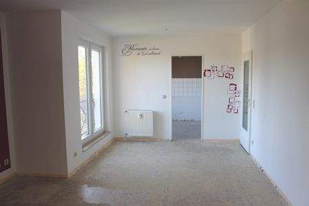 Wohnzimmer, Blick zur Küche