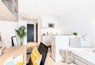 THE FIZZ Freiburg Mitte - Single Studio S