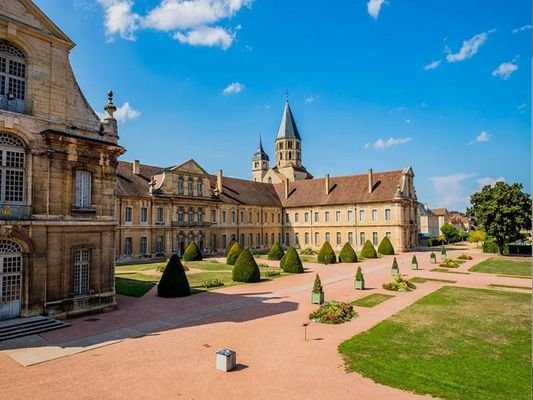 Tournus