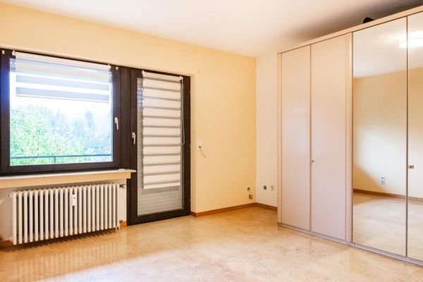 Das Schlafzimmer mit Balkon
