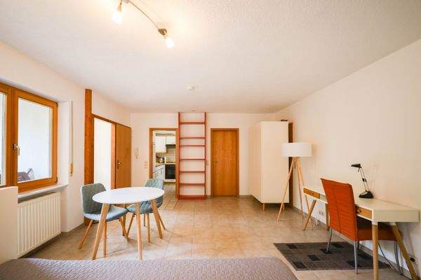 Einliegerwohnung Wohnen/Essen/Schlafen