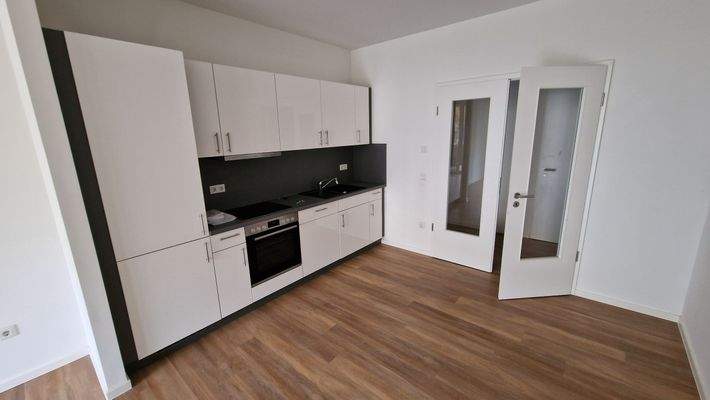 Moderne Küche in Neubauwohnung