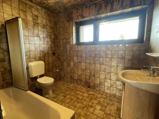 Badezimmer mit Wanne