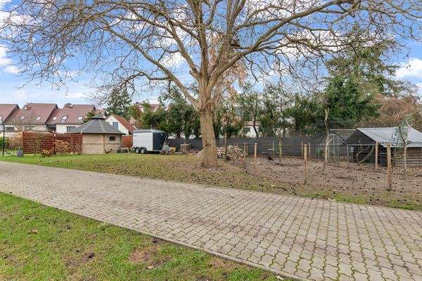 Vorderseite Grundstück