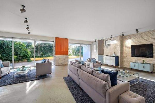 Wohnzimmer mögliche Möblierung