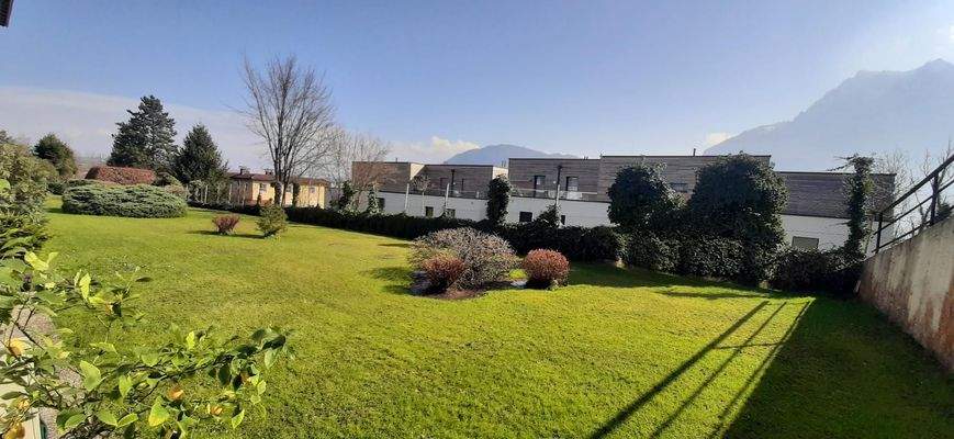 Allgemeingarten vor der Loggia