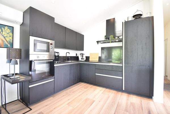 ferienhaus-kaufen-biddinghuizen-kuche-einbaugerate