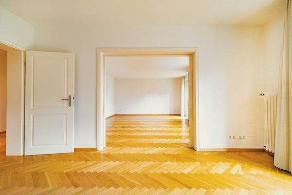 Offen gestalteter Wohn- Essbereich