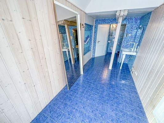 Badezimmer Obergeschoss Bild 2