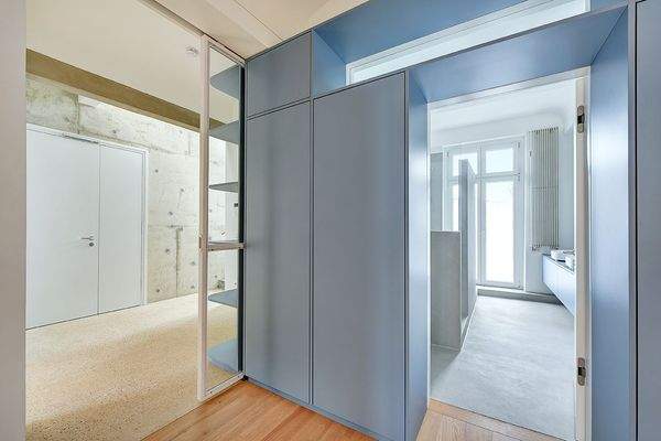 Das Entrée und Badezimmer