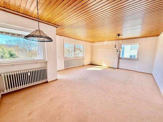 Großzügiges Wohn- und Esszimmer