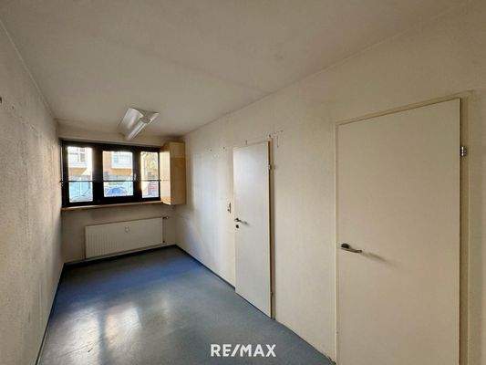 Büro - und Abstellraum