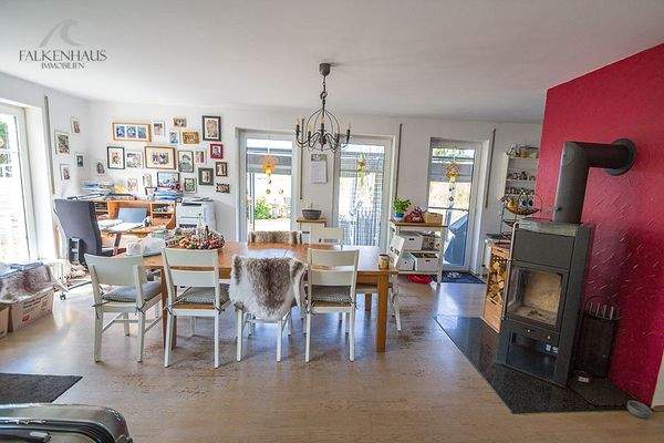 Erdgeschoss - Essraum, Kaminofen inklusive