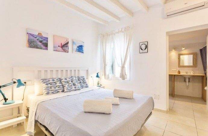 Helle und freundliche Wohnung mit 2 Schlafzimmern mitten in der