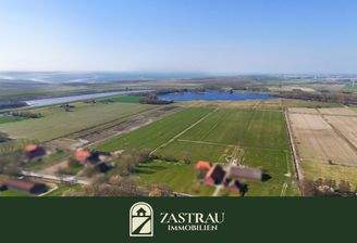 Titelfoto Grundstück mit Banner-2