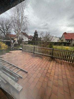 Wohnzimmerblick auf Terrasse 