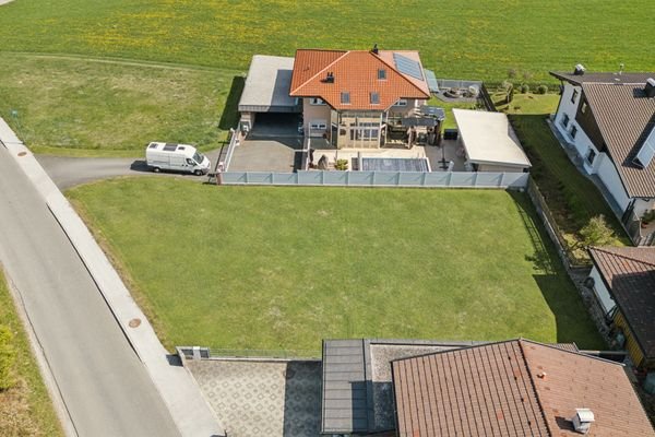 Sonniges Baugrundstück