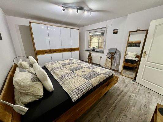 5 Schlafzimmer 1 ETW 1 EG.jpeg