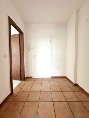 Eingangsbereich/ Flur u. Küche