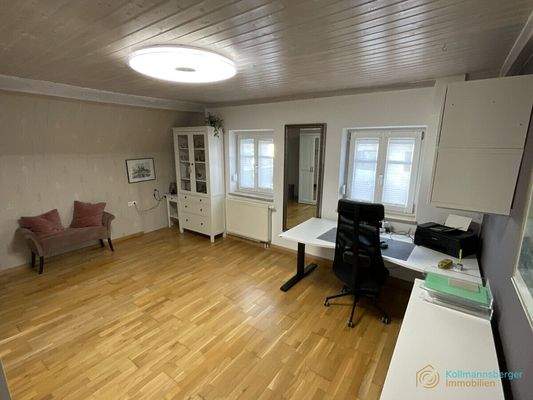 eines der Zimmer im OG