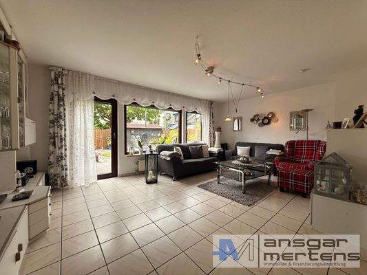 Wohnzimmer mit Terrassenzugang