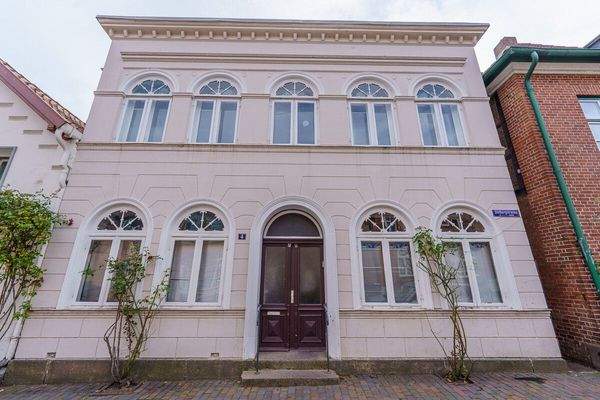 Vorderansicht/Haupteingang