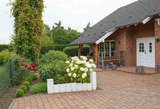 Eingangsbereich *Foto mit KI bearbeitet*"